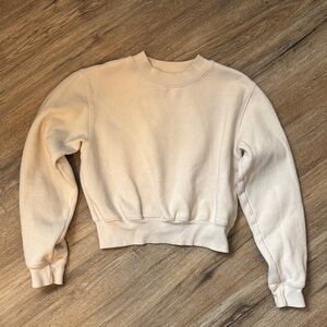 Aritzia/TNA Cropped Cream Crewneck Sweatshirt